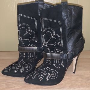 Buffalo London Shoes | Black Western Booties | Color: Black | Size: 8 | Kaynicolekloset's Closet